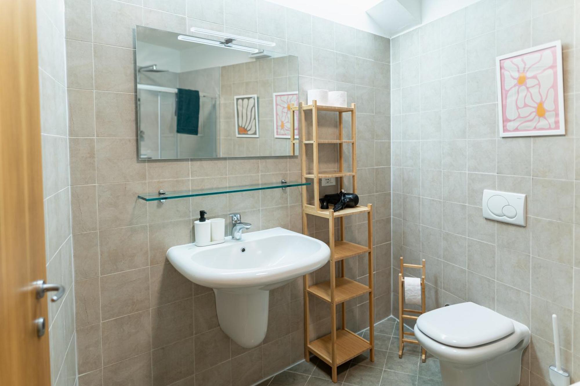Nest Living Sunset 42 Apartment Udine Bagian luar foto